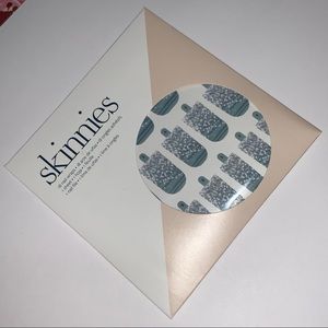 Skinnies “Low Tide” | 18 nail wraps